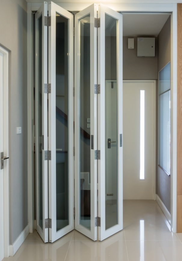 bifold door Sutton, Rose Hill, SM1